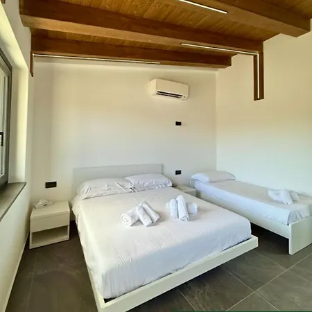 Aetheria Country Retreat With Pool Bauernhof *
